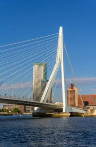 Verhuizen naar Rotterdam: wat je praktisch moet regelen